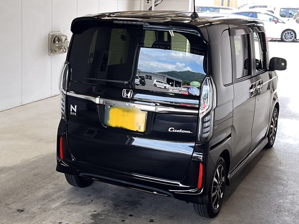 HONDA N-BOX