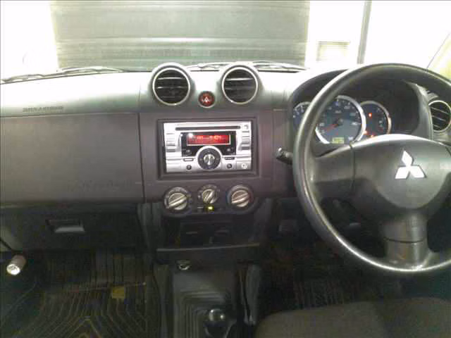 MITSUBISHI PAJERO MINI