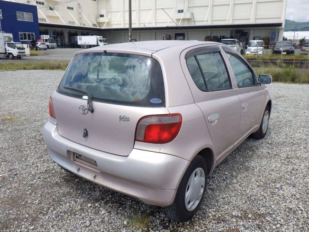 TOYOTA VITZ