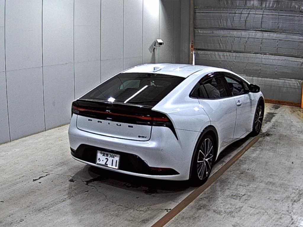 TOYOTA PRIUS