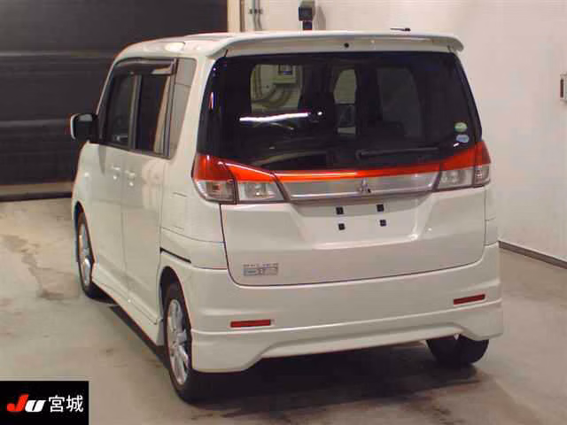 MITSUBISHI DELICA D:2
