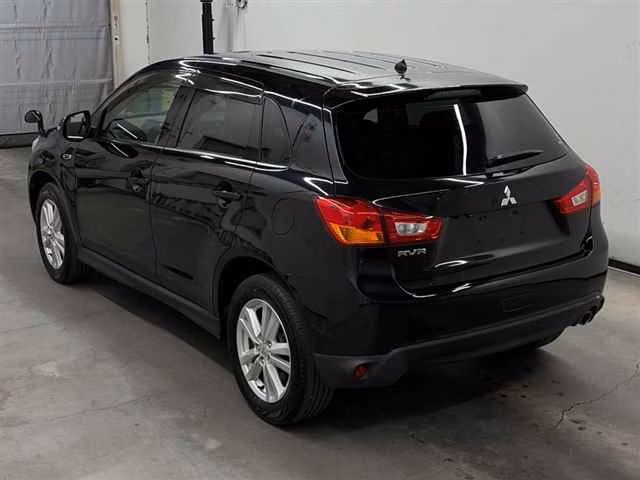 MITSUBISHI RVR