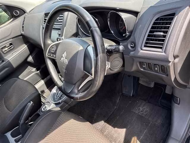MITSUBISHI RVR