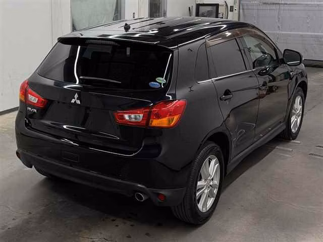 MITSUBISHI RVR