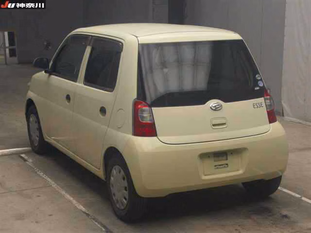 DAIHATSU ESSE