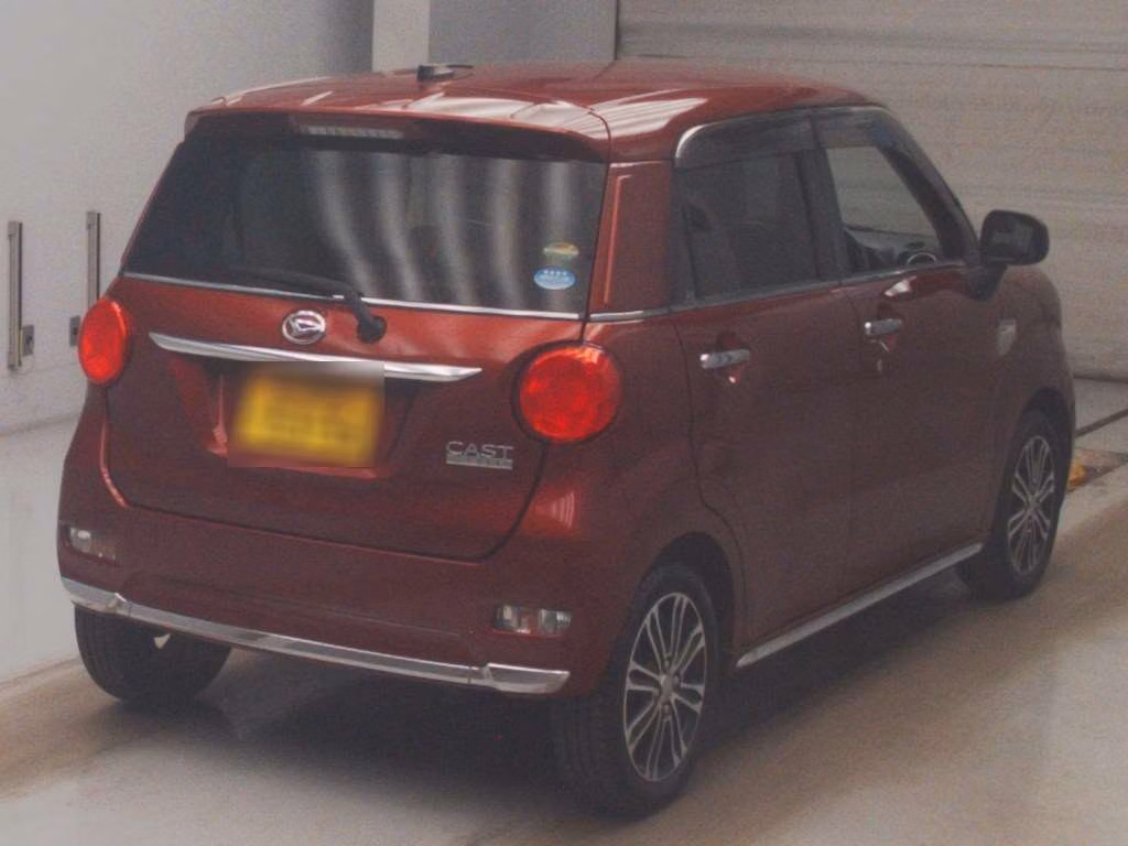 DAIHATSU CAST
