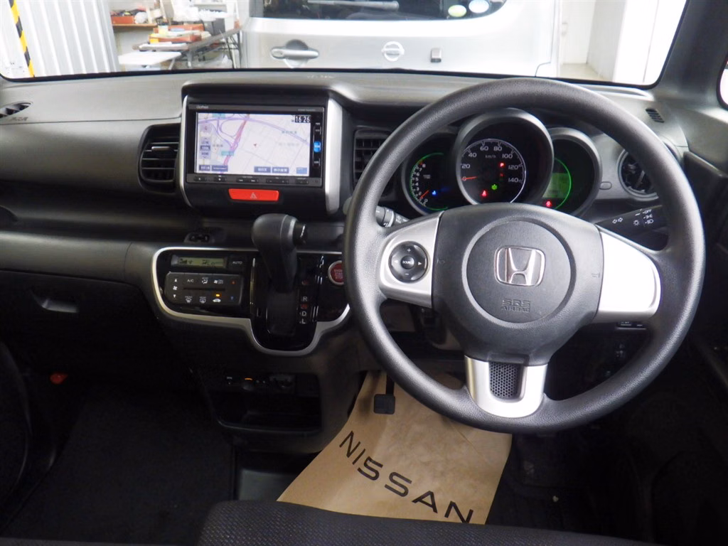 HONDA N-BOX