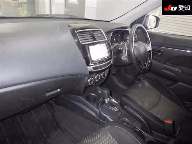 MITSUBISHI RVR