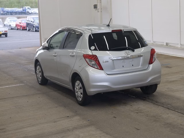 TOYOTA VITZ