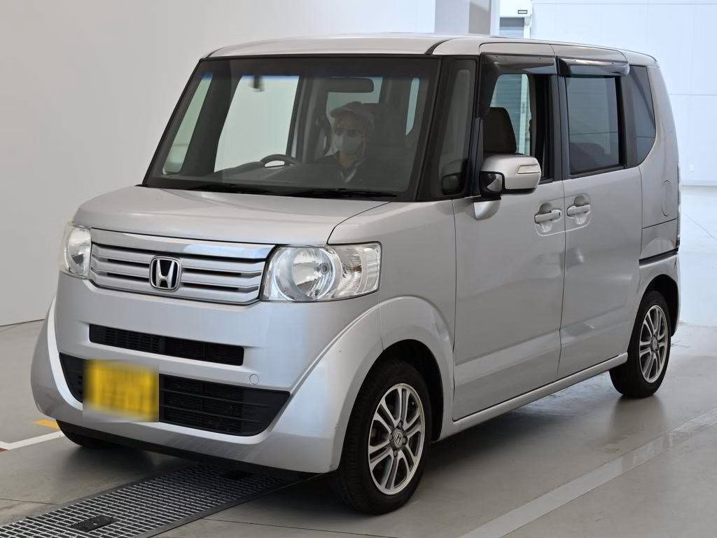 HONDA N-BOX