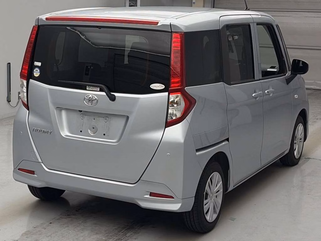 TOYOTA ROOMY