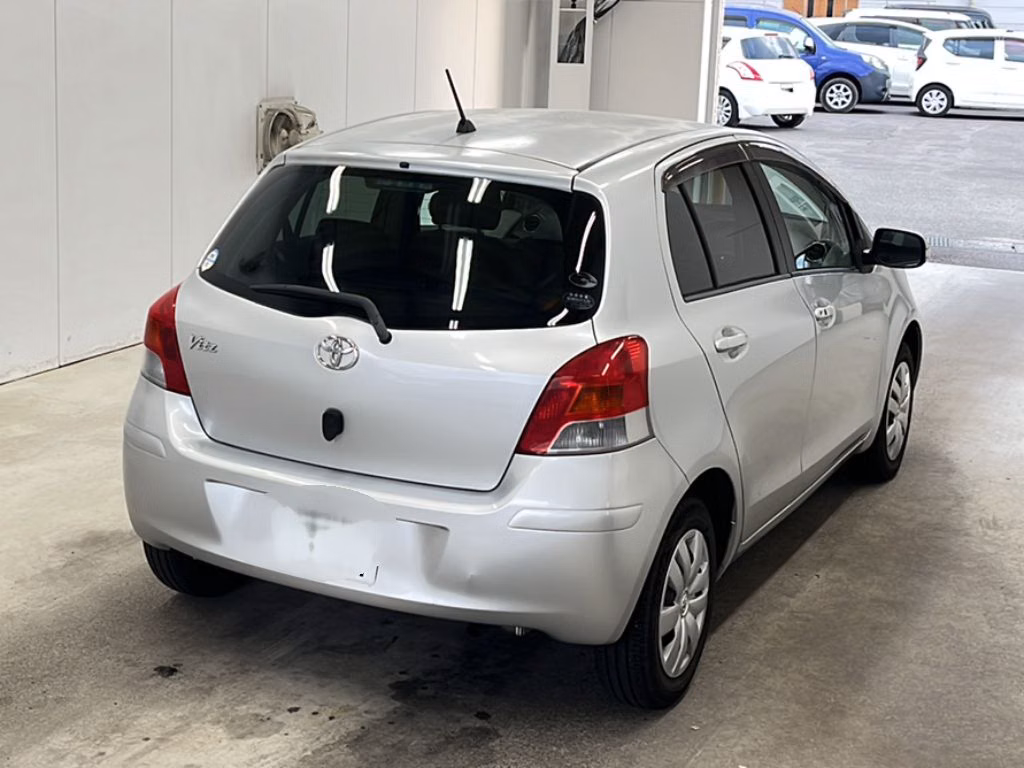 TOYOTA VITZ