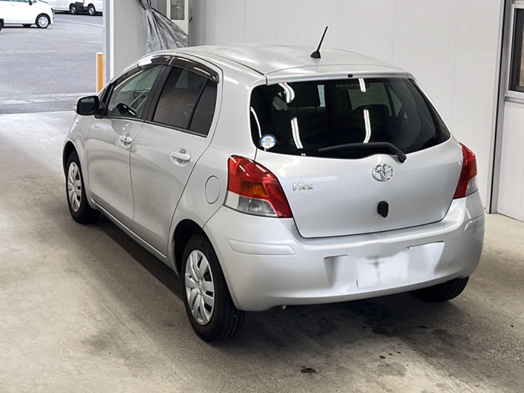 TOYOTA VITZ