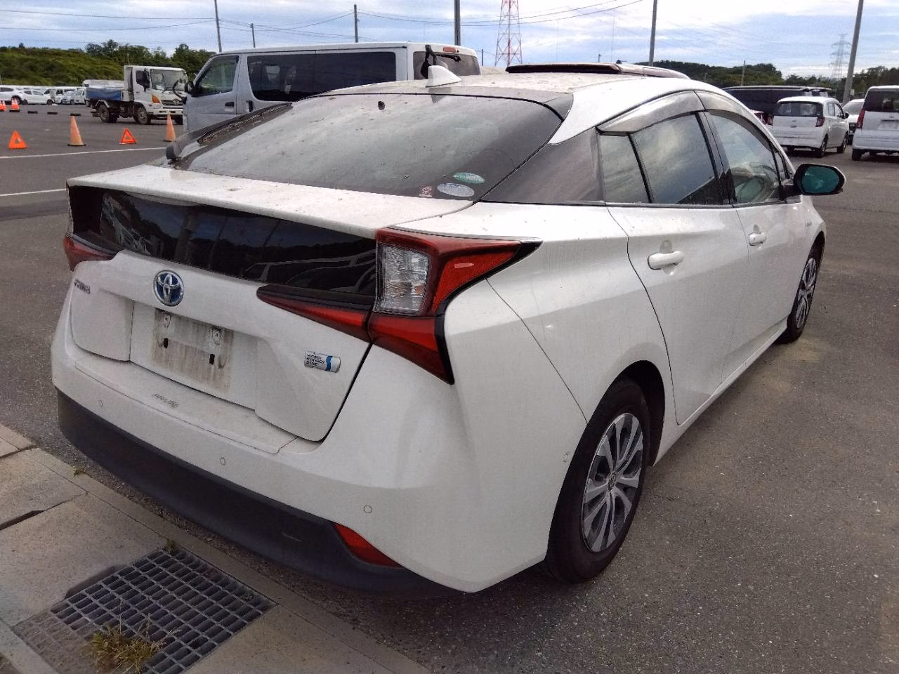 TOYOTA PRIUS