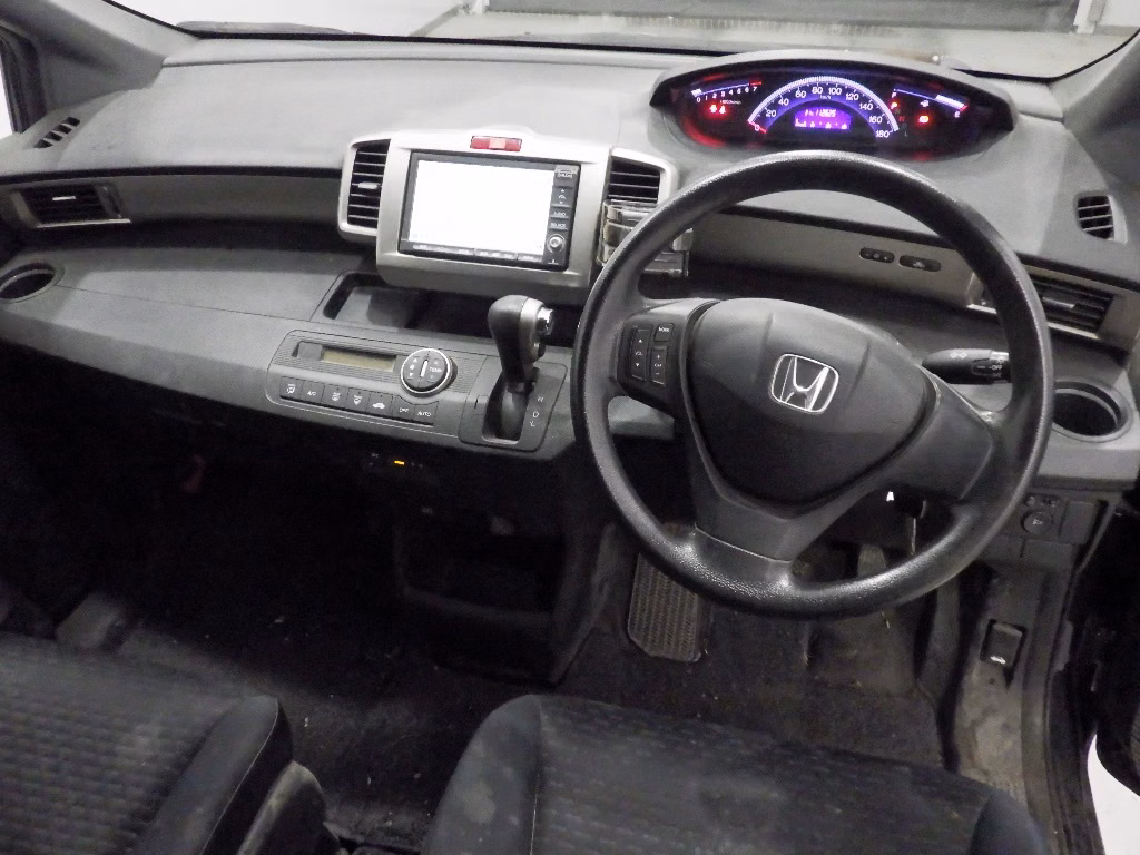 HONDA FREED SPIKE