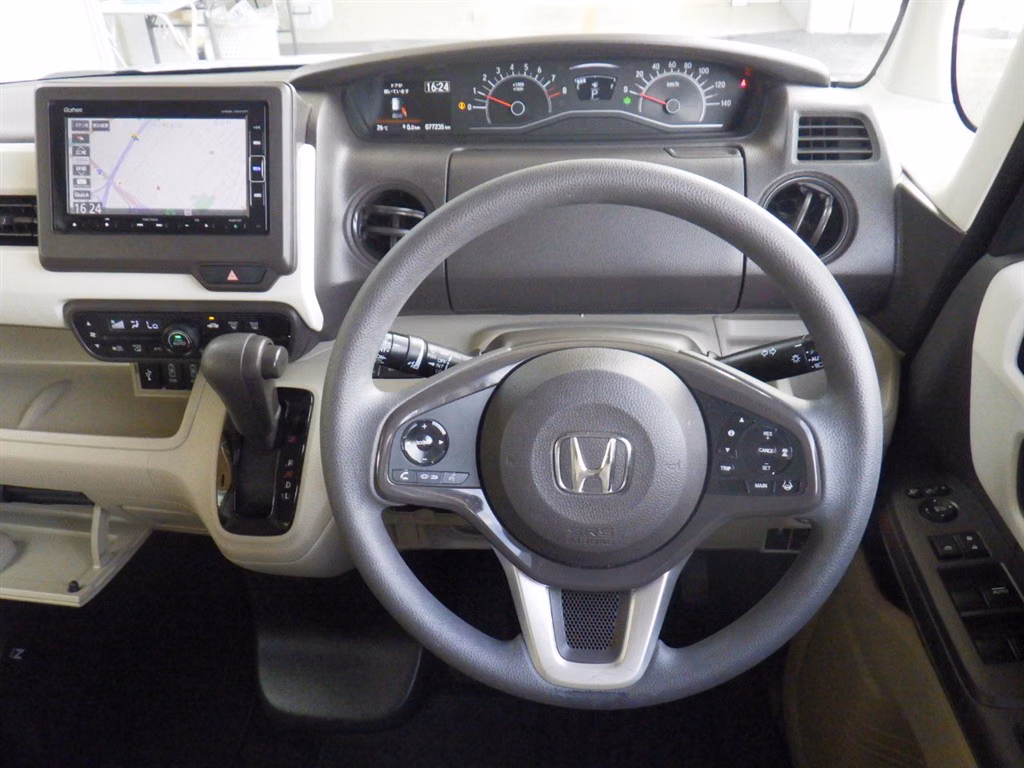 HONDA N-BOX