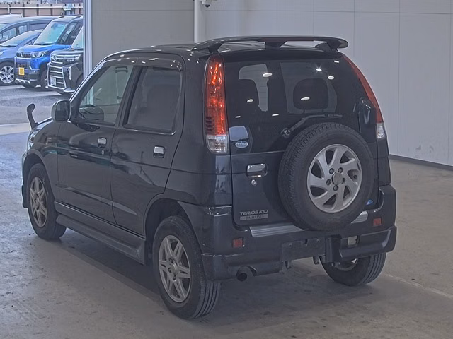 DAIHATSU TERIOS KID