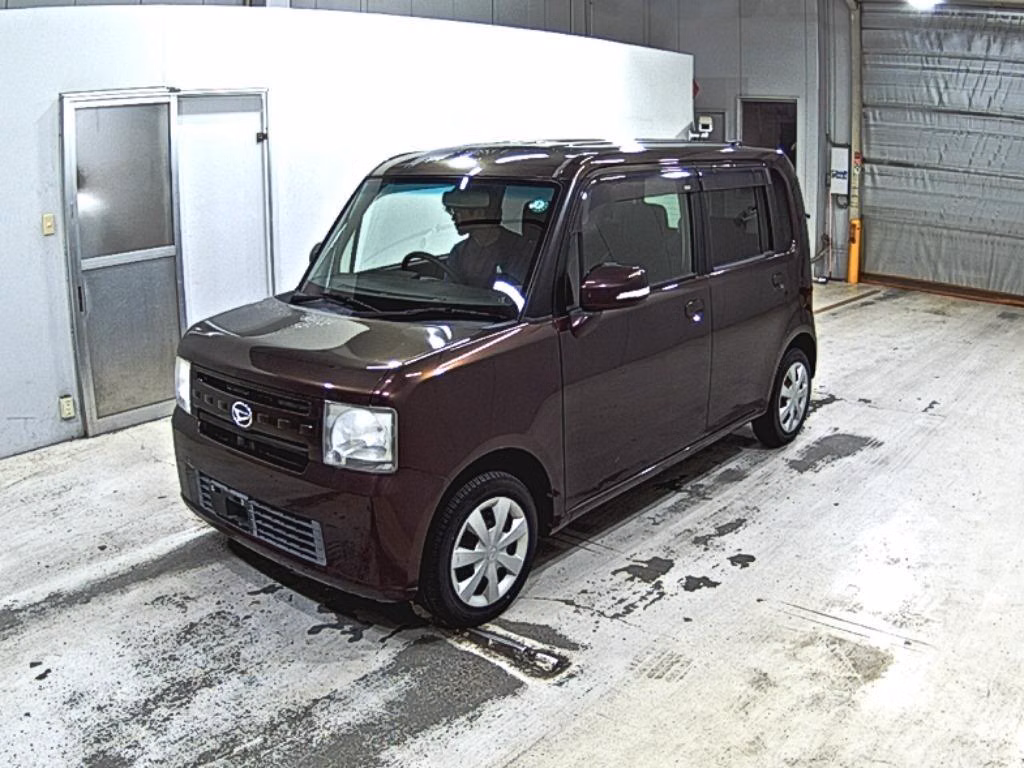 DAIHATSU MOVE CONTE