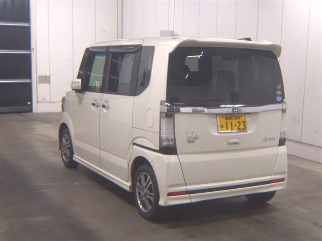 HONDA N-BOX+