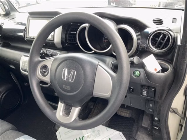 HONDA N-BOX+