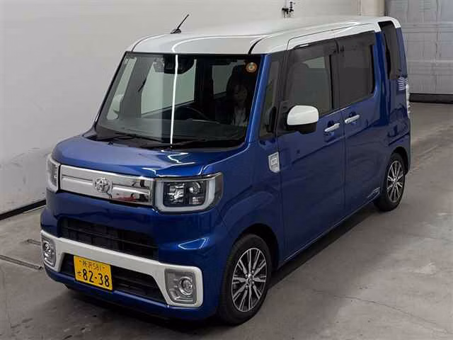 TOYOTA PIXIS MEGA
