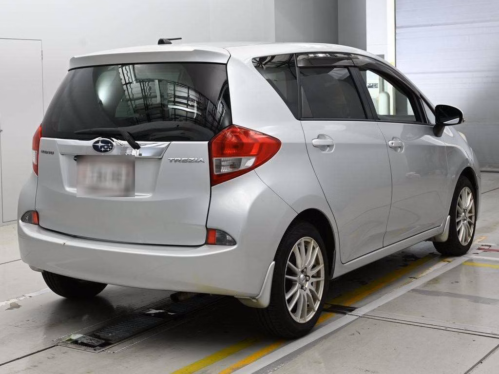 SUBARU TREZIA