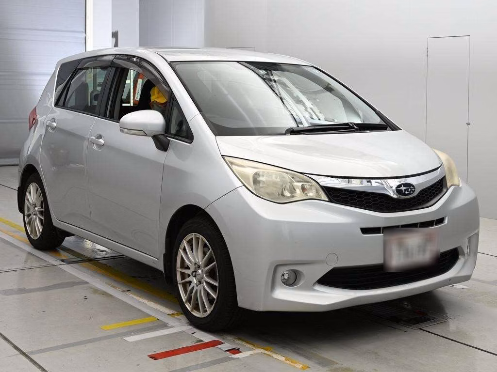 SUBARU TREZIA