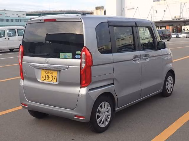 HONDA N-BOX