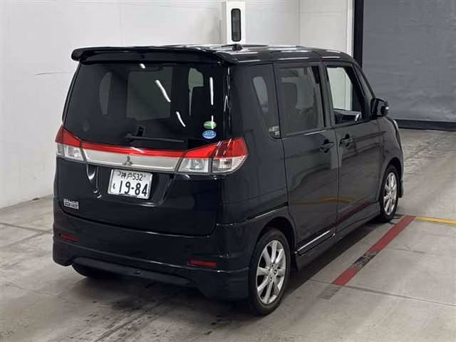 MITSUBISHI DELICA D:2