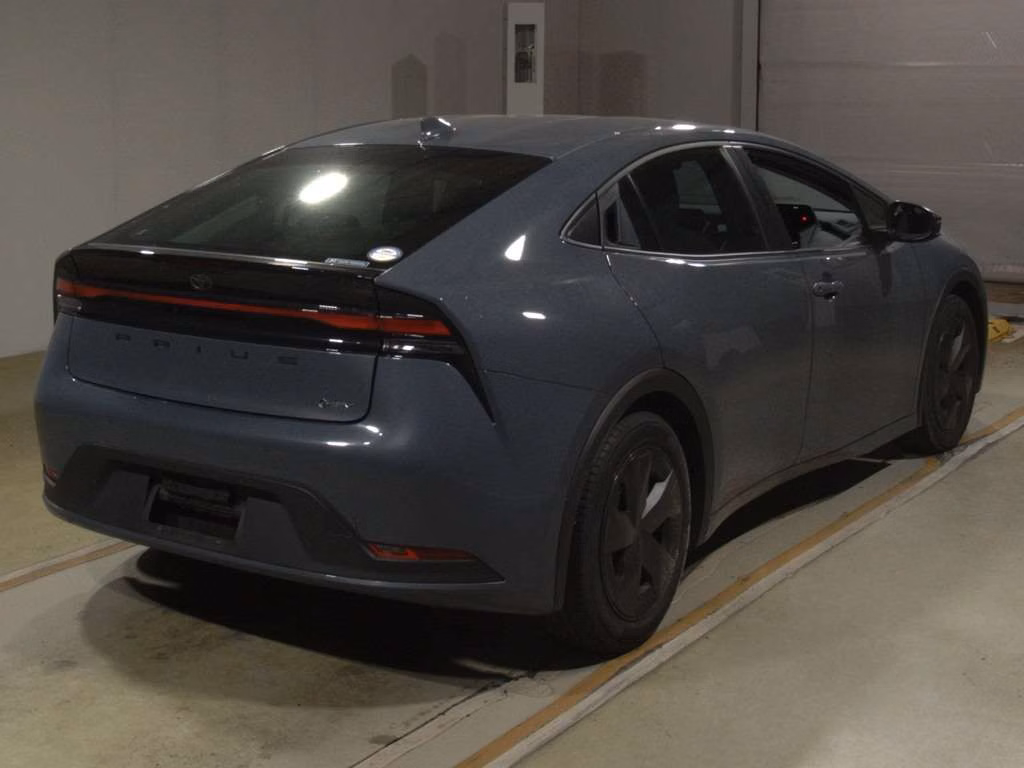 TOYOTA PRIUS