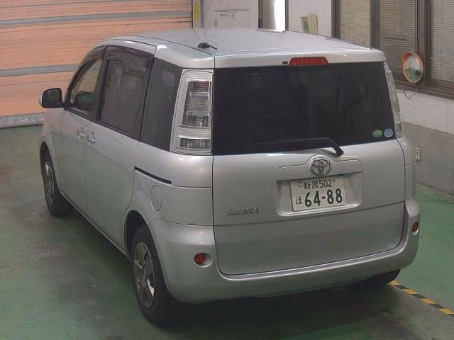 TOYOTA SIENTA