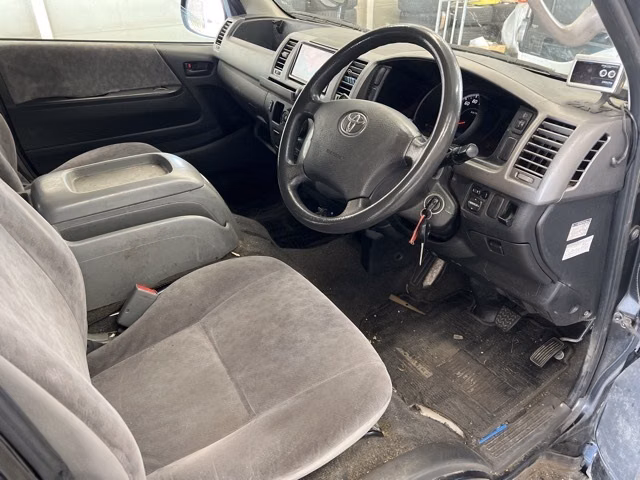 TOYOTA REGIUS ACE