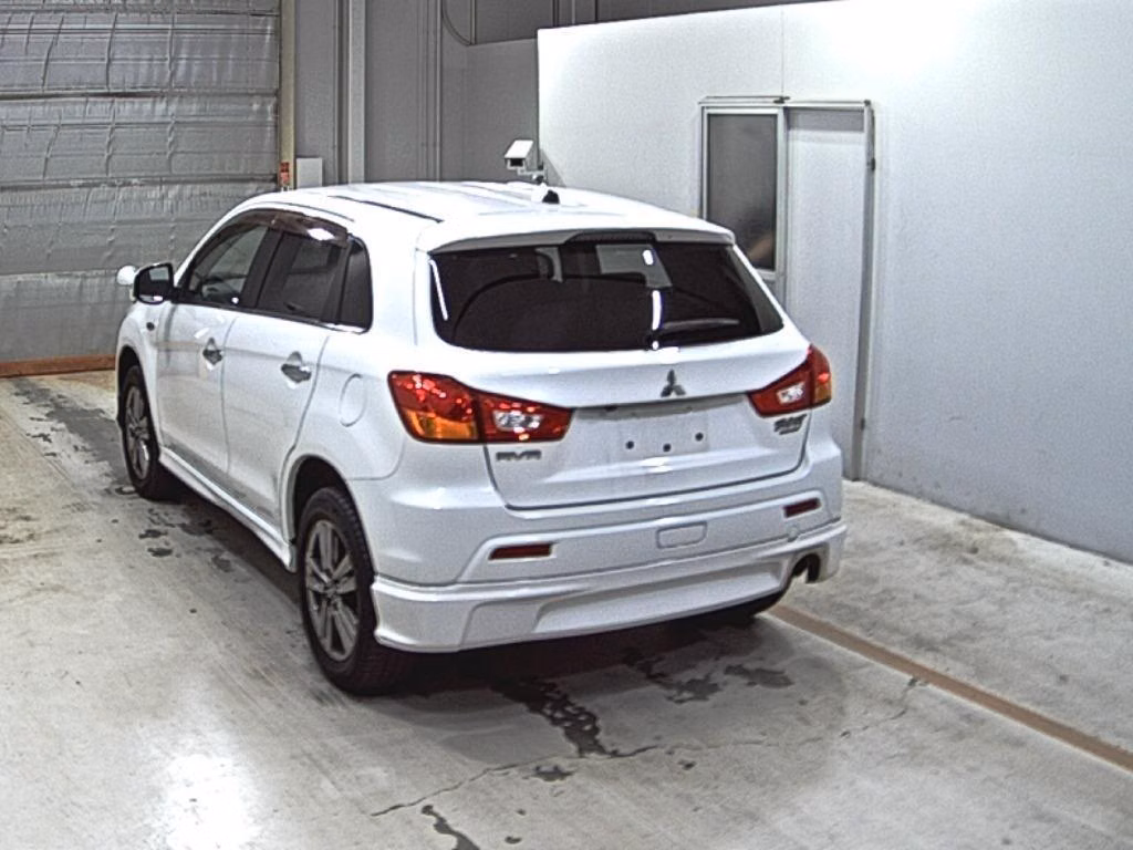 MITSUBISHI RVR