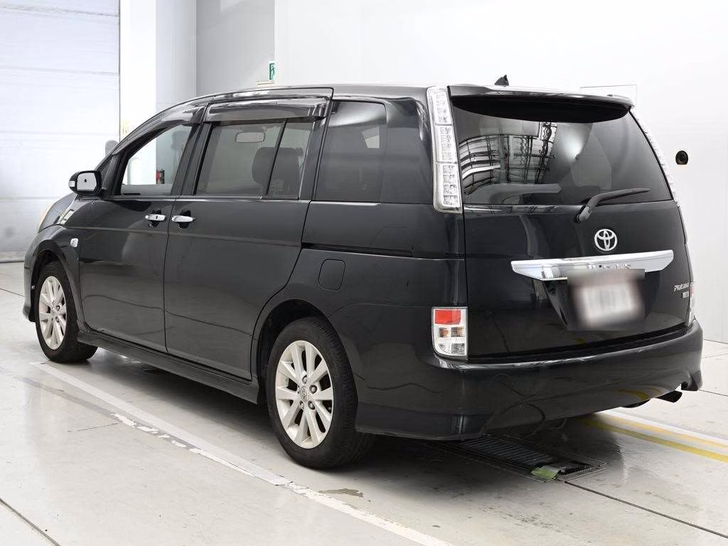 TOYOTA ISIS