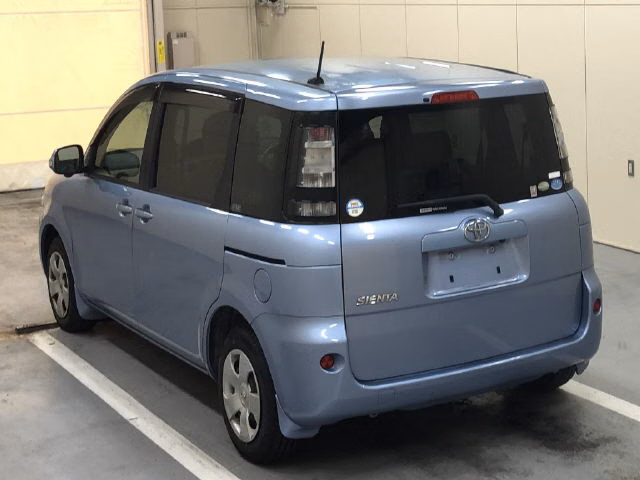 TOYOTA SIENTA