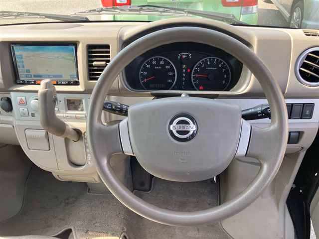 NISSAN NV100 CLIPPER