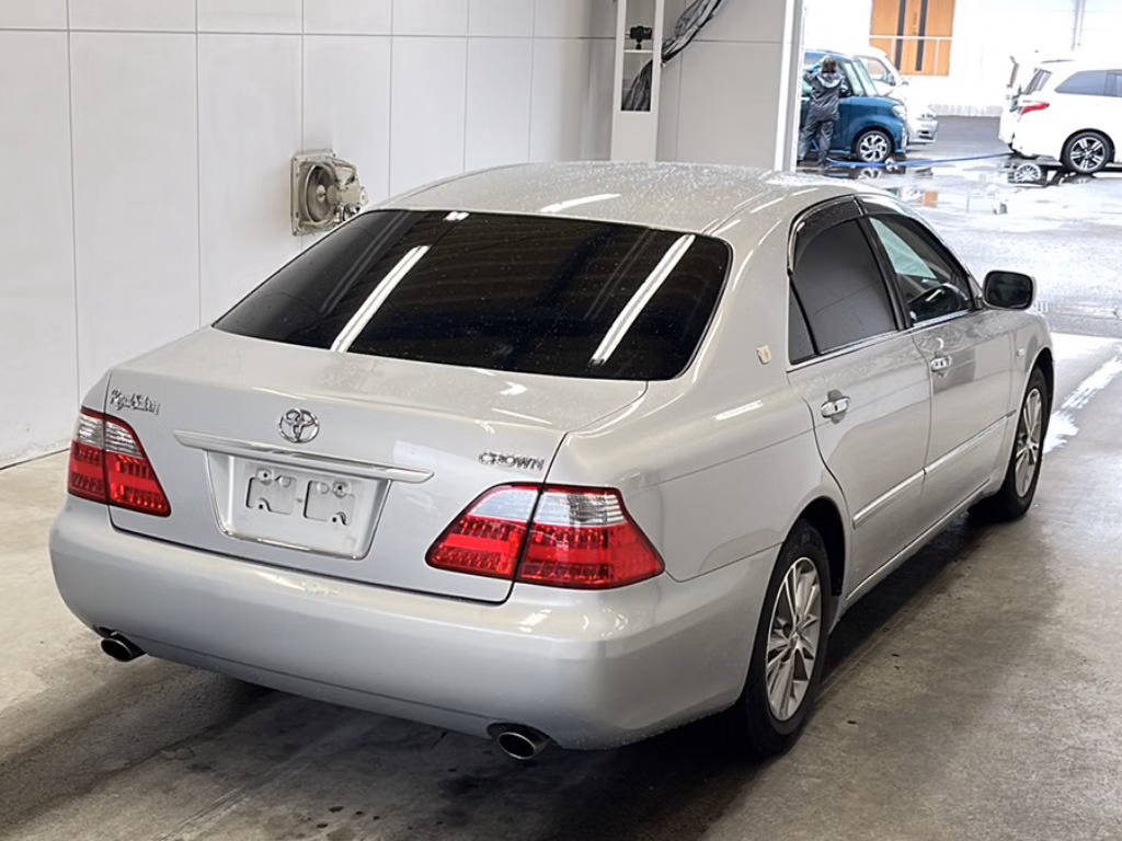 TOYOTA CROWN