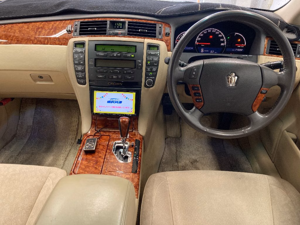 TOYOTA CROWN