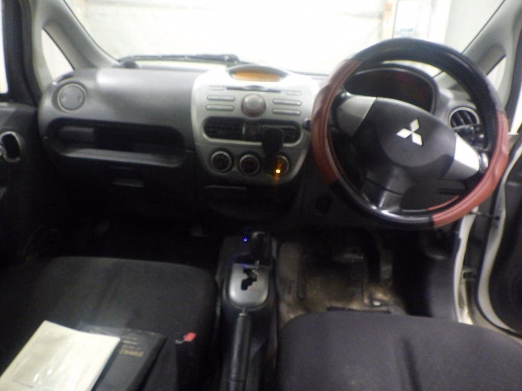 MITSUBISHI I