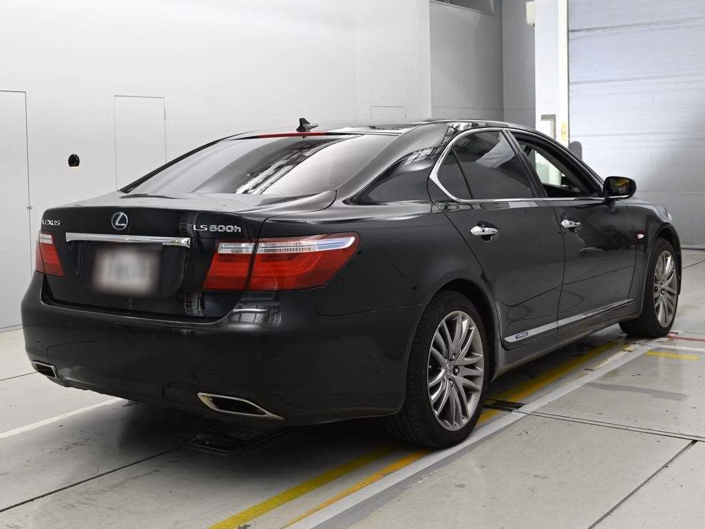 LEXUS LS600H
