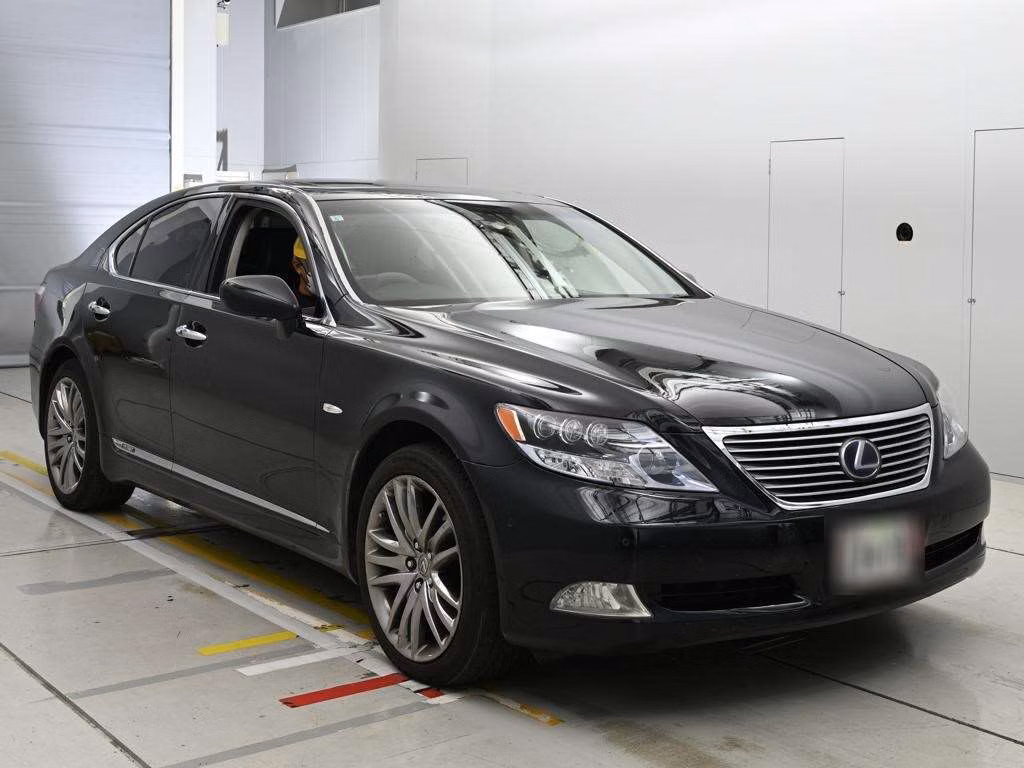 LEXUS LS600H