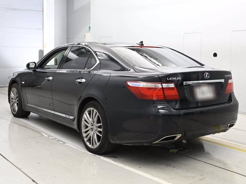 LEXUS LS600H