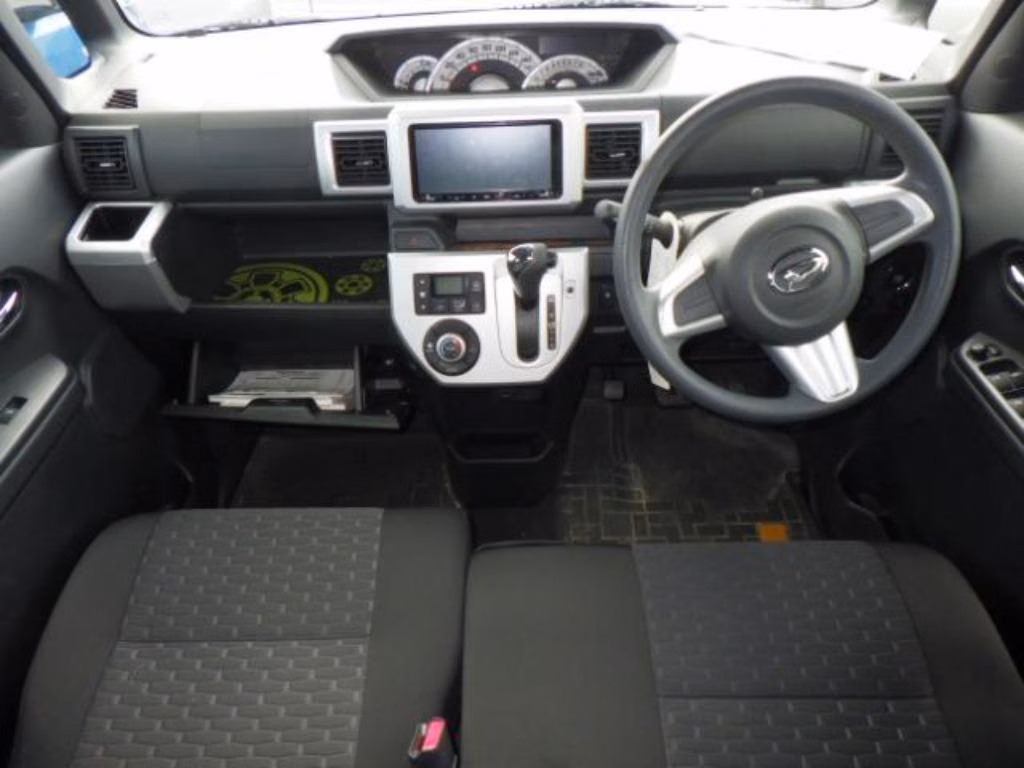 DAIHATSU WAKE