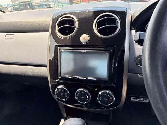 MAZDA VERISA