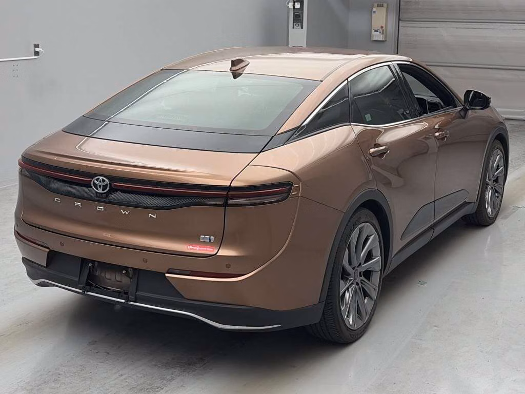 TOYOTA CROWN