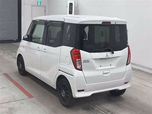 MITSUBISHI EK SPACE