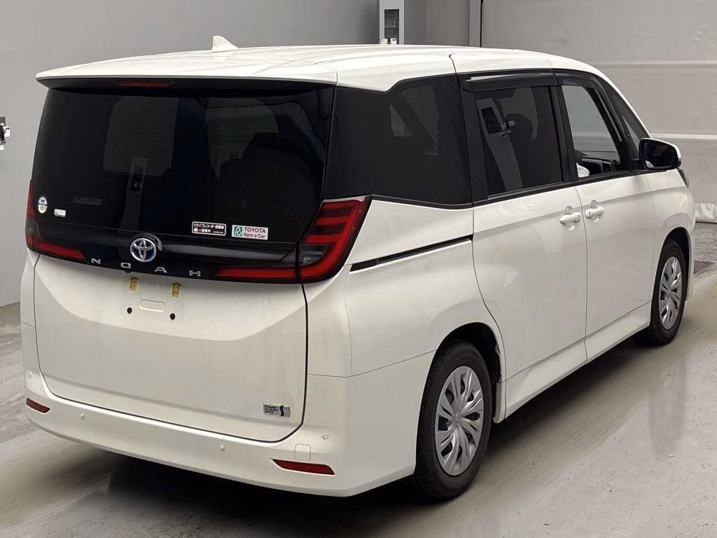 TOYOTA NOAH