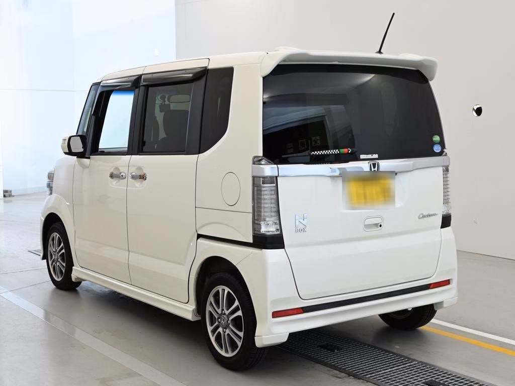 HONDA N-BOX