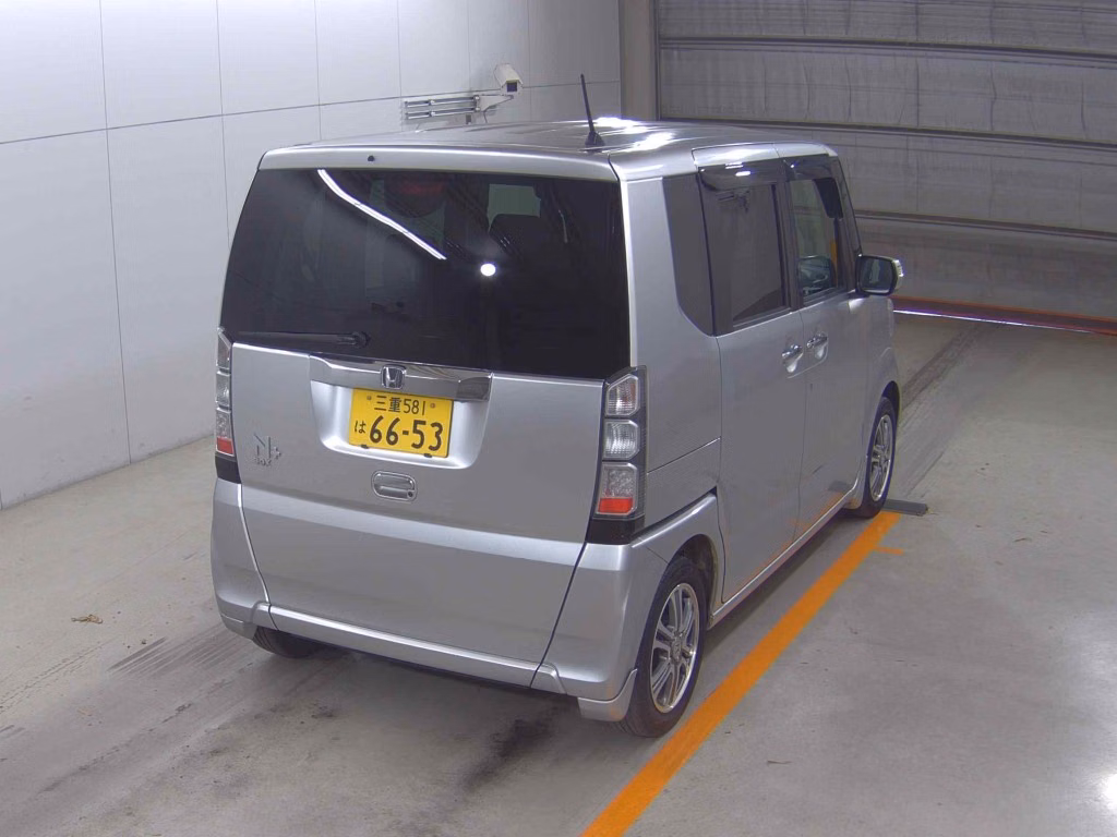 HONDA N-BOX+