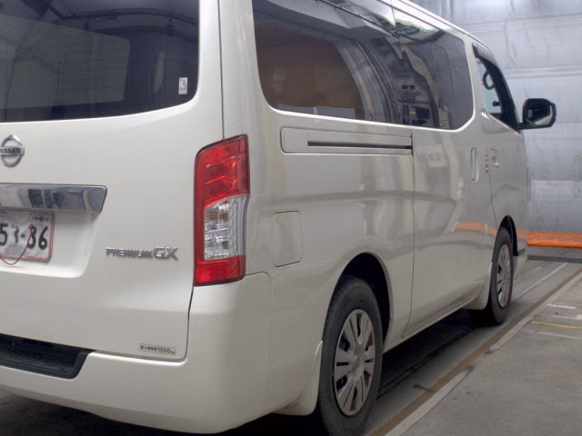 NISSAN NV350 CARAVAN
